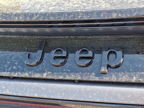 Certified 2024 Jeep Wagoneer Launch Edition image 29