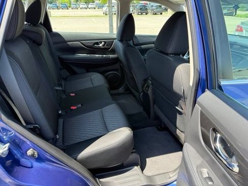 Used 2018 Nissan Rogue S AWD/4WD image 27