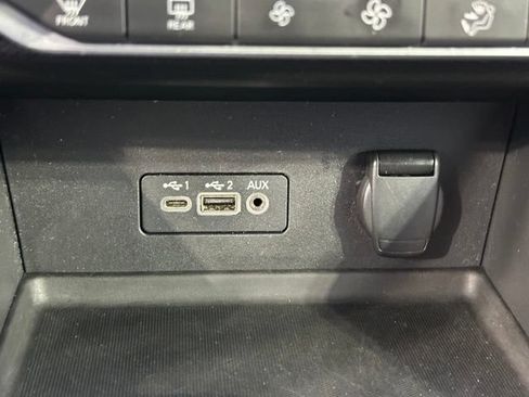Used 2020 Nissan Sentra SV FWD image 35