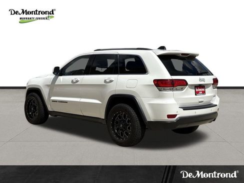 Used 2020 Jeep Grand Cherokee Laredo w/ Laredo X Package RWD image 12