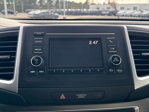 Used 2019 Honda Pilot LX image 23