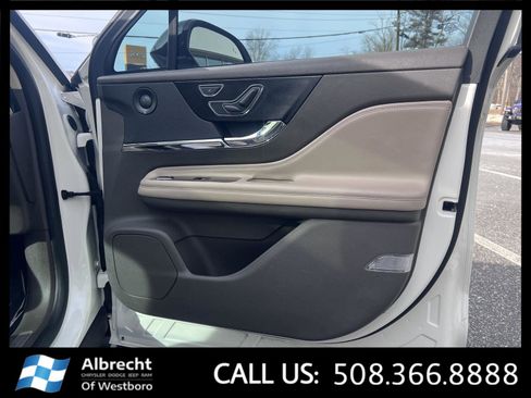 Used 2022 Lincoln Corsair Reserve w/ Equipment Group 201A image 22