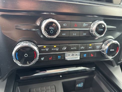 New 2026 Ford F250 Lariat w/ Black Appearance Package image 33