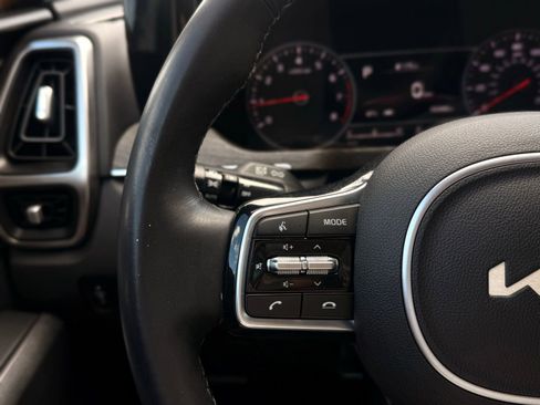 Used 2023 Kia Sorento EX w/ Panoramic Sunroof Package image 37