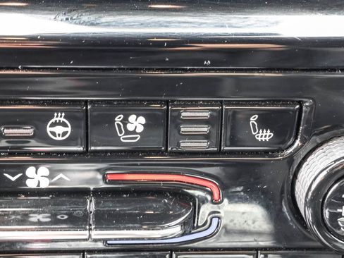 Used 2023 Jeep Grand Cherokee Overland w/ Adv Protech Group III image 30