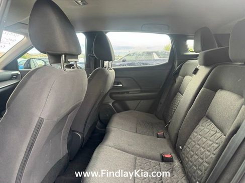 Used 2025 Nissan Kicks SV image 8