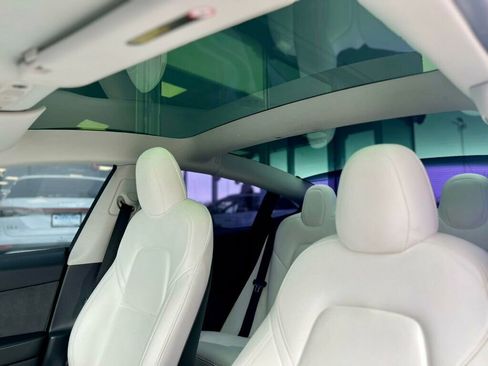 Used 2022 Tesla Model 3 image 27