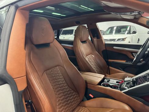Used 2021 Lamborghini Urus image 40