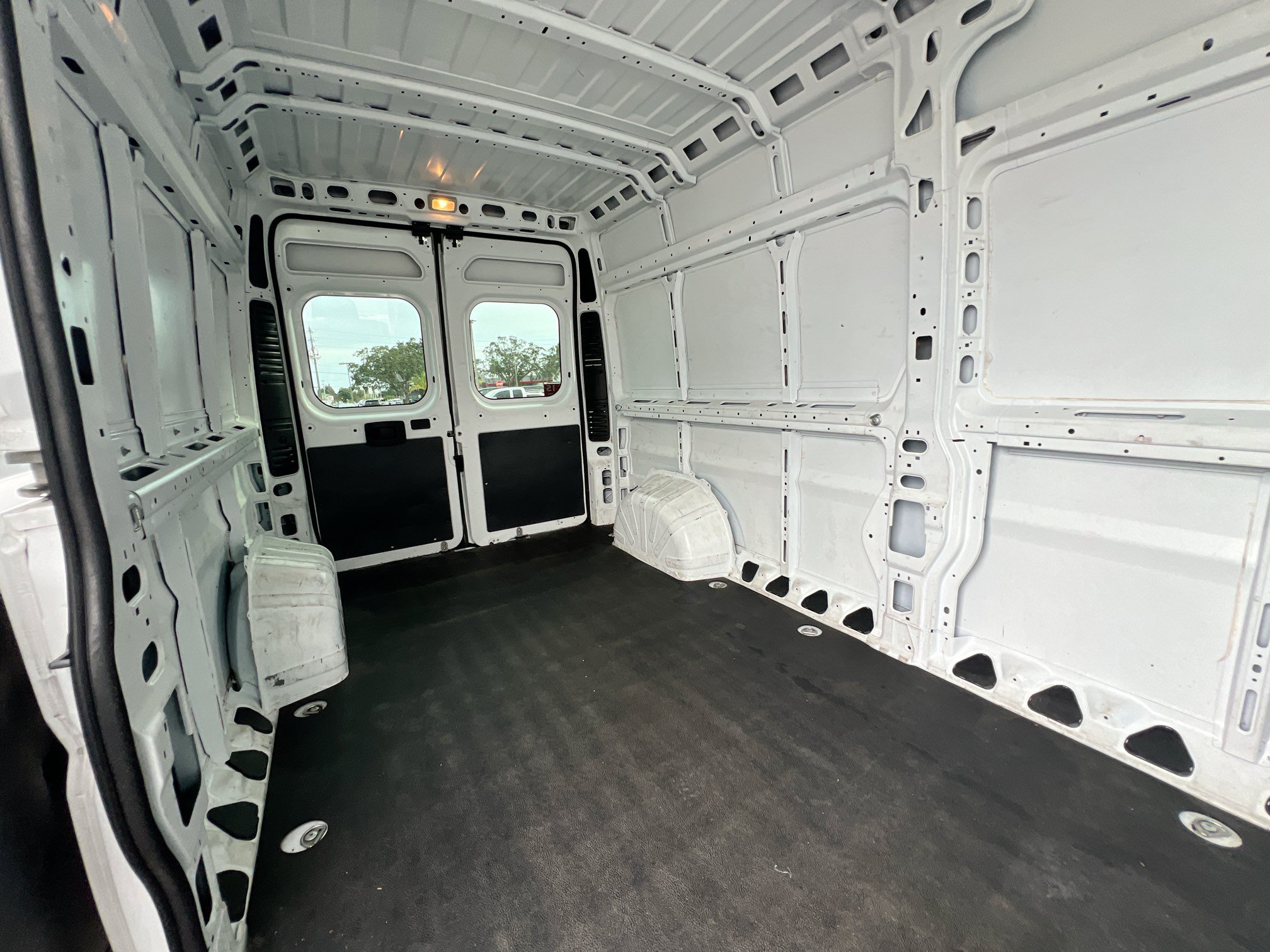 Used 2022 RAM ProMaster 2500 FWD image 30