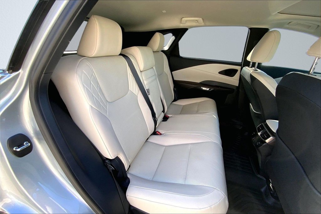 Used 2024 Lexus RX 350 Premium w/ Accessory Package (Z1) FWD image 27