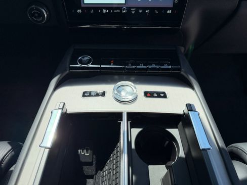 New 2026 Lincoln Navigator Reserve AWD/4WD image 11