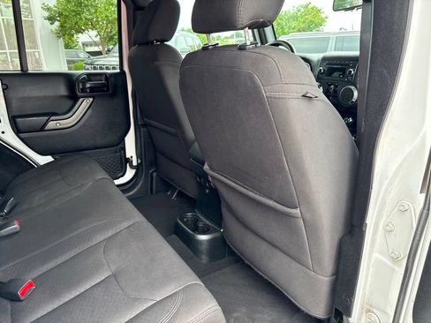 Used 2018 Jeep Wrangler Unlimited Sport S AWD/4WD image 43