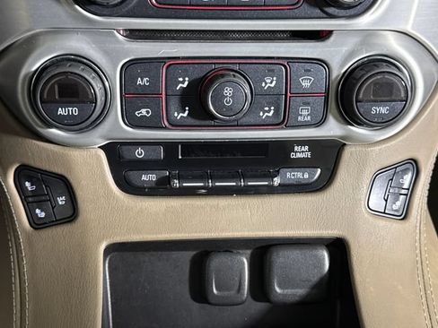 Used 2016 GMC Yukon SLT AWD/4WD image 39