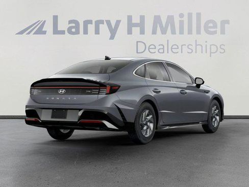 New 2026 Hyundai Sonata SE FWD image 2