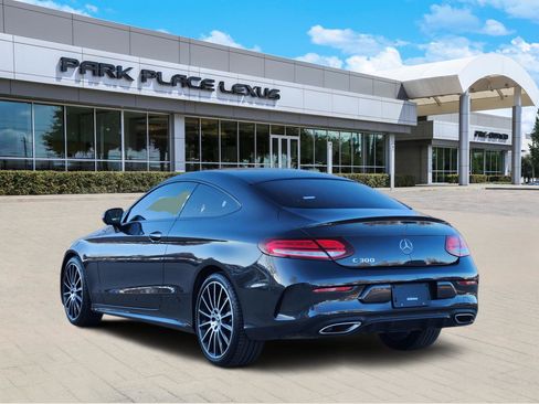 Used 2022 Mercedes-Benz C 300 Coupe image 4