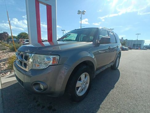 Used 2012 Ford Escape XLT AWD/4WD image 3