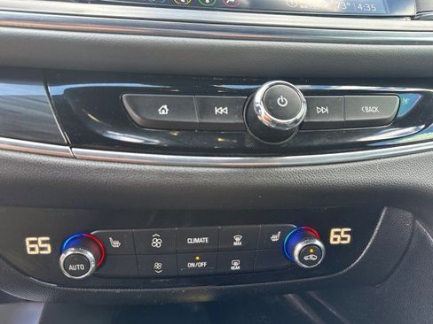 Used 2024 Buick Enclave Essence w/ Sport Touring Edition image 20