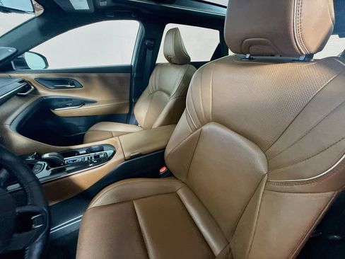 Certified 2025 Toyota Crown Signia w/ Advanced Technology Package AWD/4WD image 19