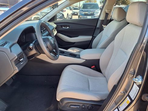 Certified 2025 Honda Accord SE image 16