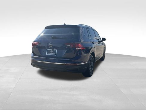 Used 2023 Volkswagen Tiguan SE image 5