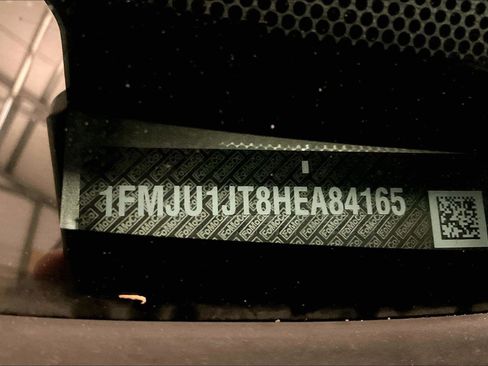 Used 2017 Ford Expedition XLT image 35