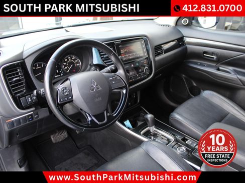 Used 2017 Mitsubishi Outlander SEL AWD/4WD image 11