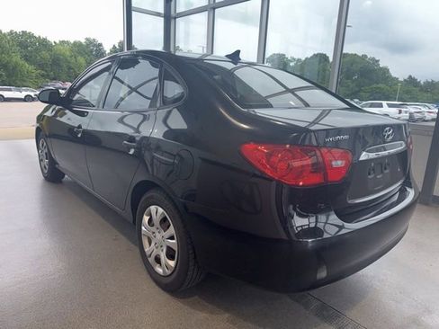 Used 2010 Hyundai Elantra GLS FWD image 4