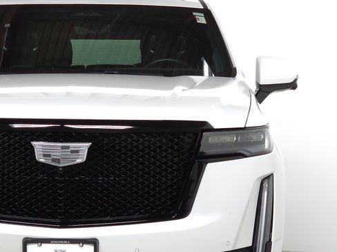 Certified 2023 Cadillac Escalade Sport Platinum w/ LPO, ONYX Package AWD/4WD image 13