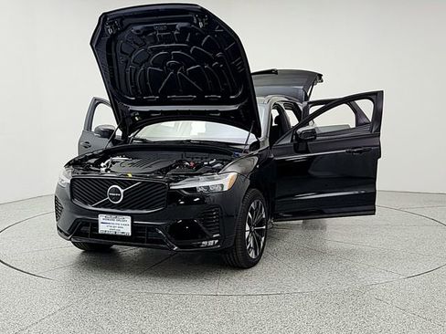 New 2026 Volvo XC60 B5 Plus w/ Protection Package Premier AWD/4WD image 9