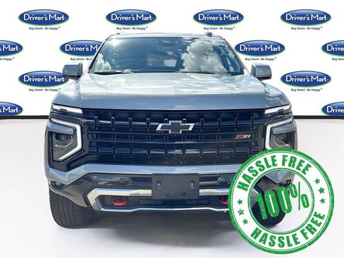 Used 2025 Chevrolet Suburban Z71 AWD/4WD image 2