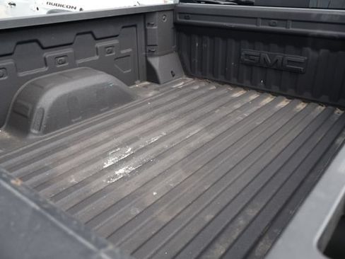 Used 2025 GMC Sierra 1500 Elevation w/ Preferred Package AWD/4WD image 7