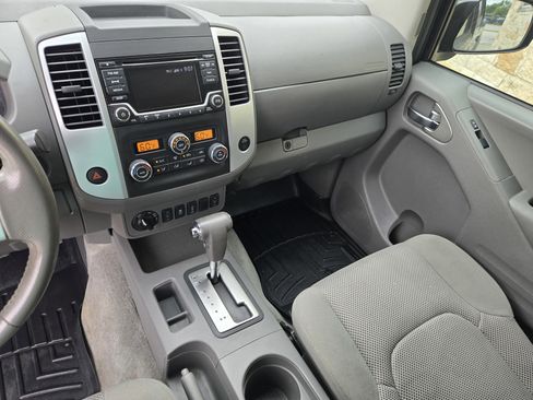 Used 2016 Nissan Frontier SV w/ SV Value Truck Package image 12