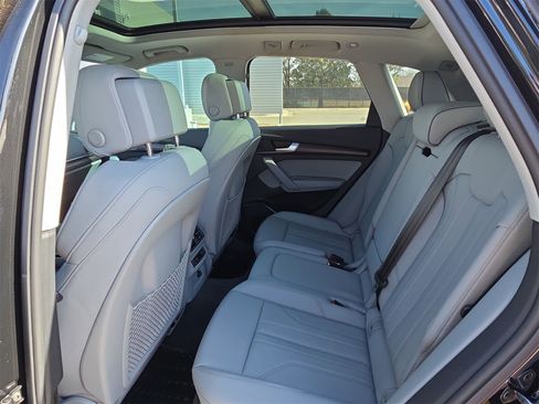 Certified 2024 Audi Q5 2.0T Premium w/ Convenience Package image 13