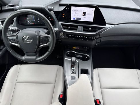 Used 2025 Lexus UX 300h FWD w/ Accessory Package (Z2) image 17