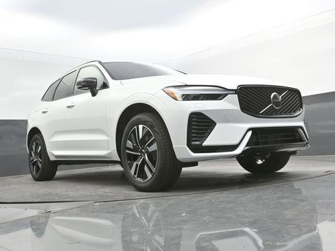 New 2026 Volvo XC60 T8 Core w/ Climate Package AWD/4WD image 38