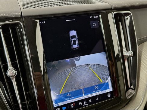 Used 2023 Volvo XC60 B6 Ultimate w/ Protection Package Premier image 13