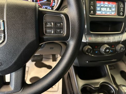 Used 2020 Dodge Journey SE FWD image 12