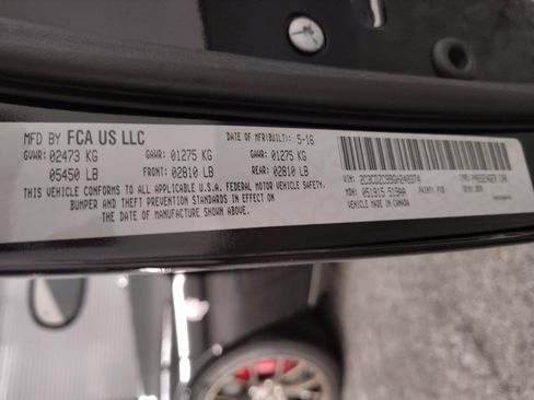 Used 2016 Dodge Challenger SRT Hellcat image 18