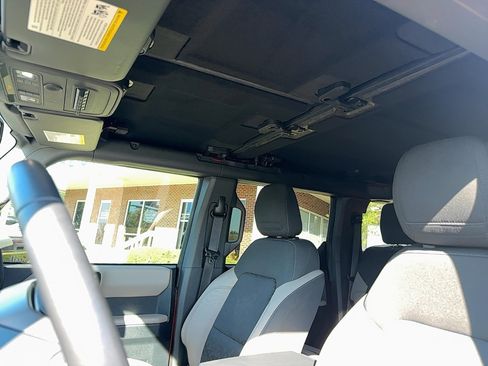 Used 2023 Ford Bronco Wildtrak image 23