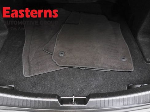 Used 2023 Chevrolet Malibu LT image 9