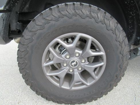 Used 2025 Ford Bronco Badlands AWD/4WD image 8