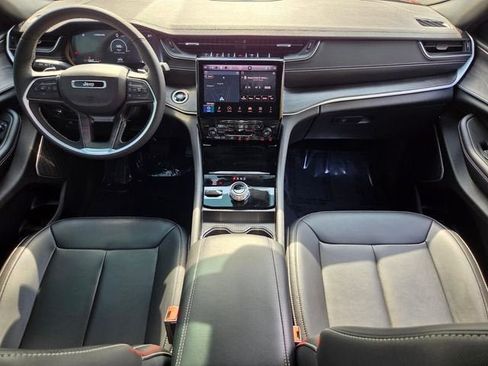 Used 2024 Jeep Grand Cherokee L Limited AWD/4WD image 16