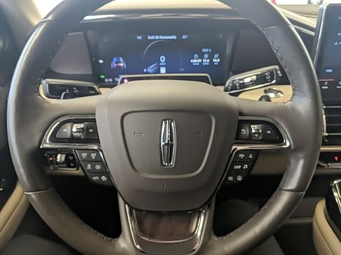 Certified 2024 Lincoln Navigator Premiere image 19