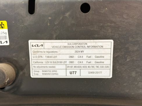 Used 2024 Kia Sportage LX image 17