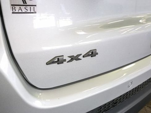 Used 2026 Jeep Compass Limited AWD/4WD image 10