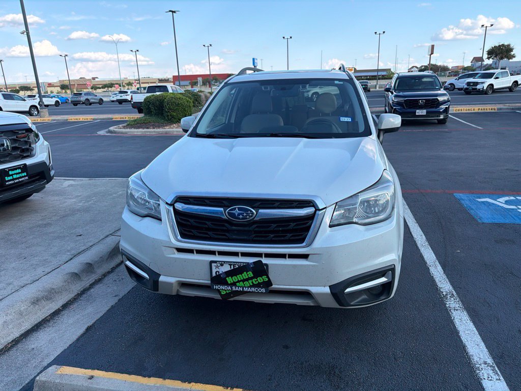 Used 2017 Subaru Forester 2.5i Premium AWD/4WD image 3