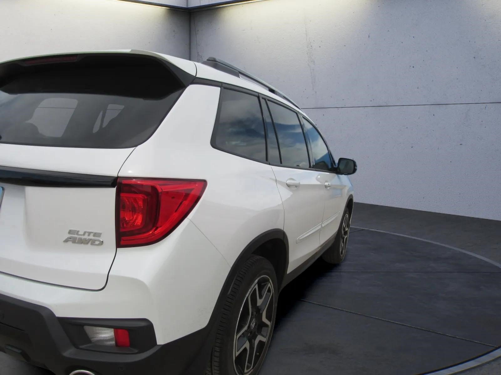 Certified 2023 Honda Passport Elite image 3