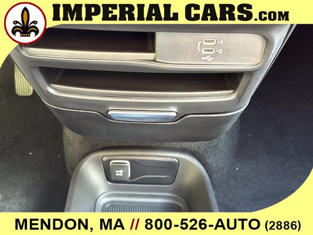 New 2027 Chrysler Pacifica Select FWD image 29