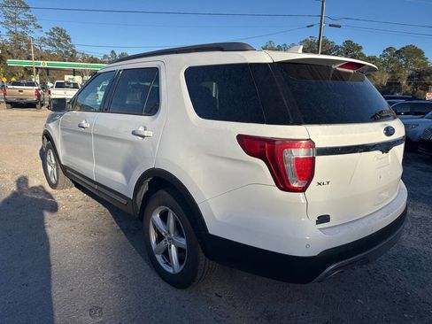 Used 2016 Ford Explorer XLT AWD/4WD image 6