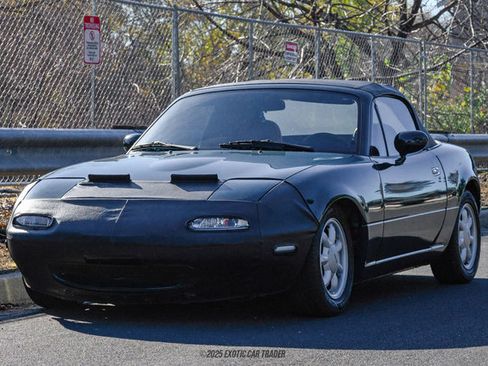 Used 1991 MAZDA MX-5 Miata Special Edition image 16